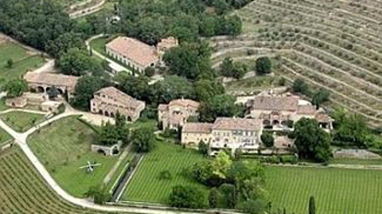 Južna Francija, pribežališče bogatih in slavnih, gosti še eno zvezdniško družino