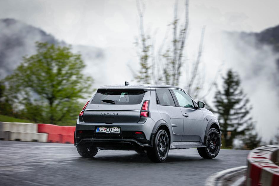 Alpine A290