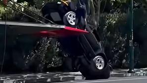 Nesreča pri razkladanju dragocenega Ruf CTR