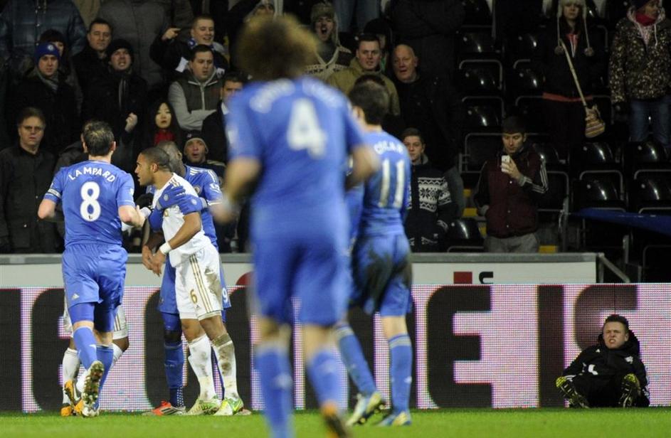 Hazard Williams pobiralec žog Swansea City Chelsea Capital One Cup polfinale lig