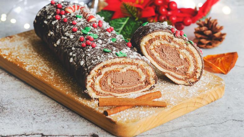 Pecivo, rulada, sladica, božič, prazniki, božično deblo