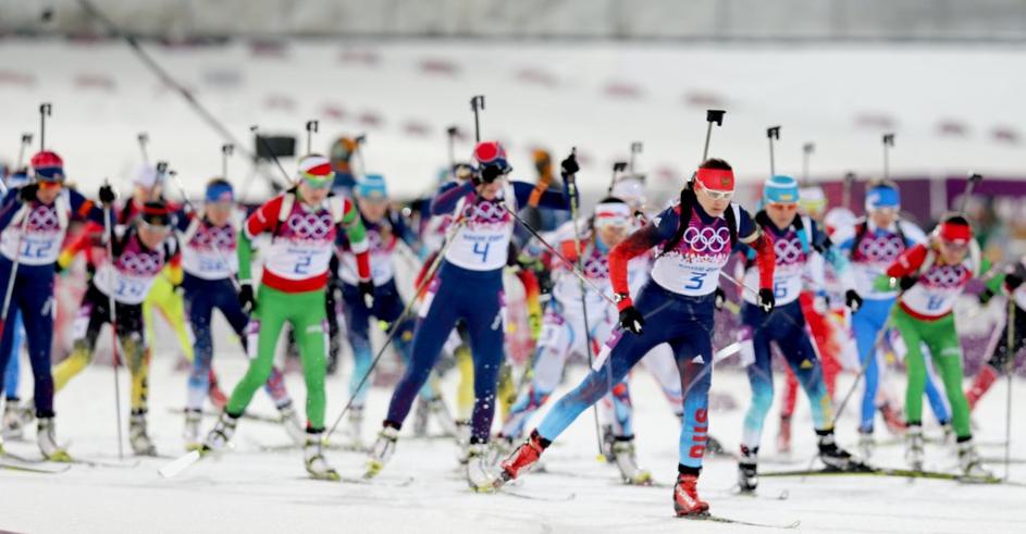 biatlon skupinski start ženske Soči 2014