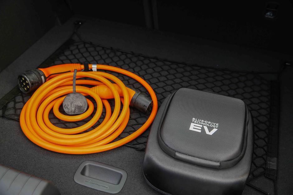 Hyundai Ioniq Plug-In Hybrid | Avtor: Saša Despot