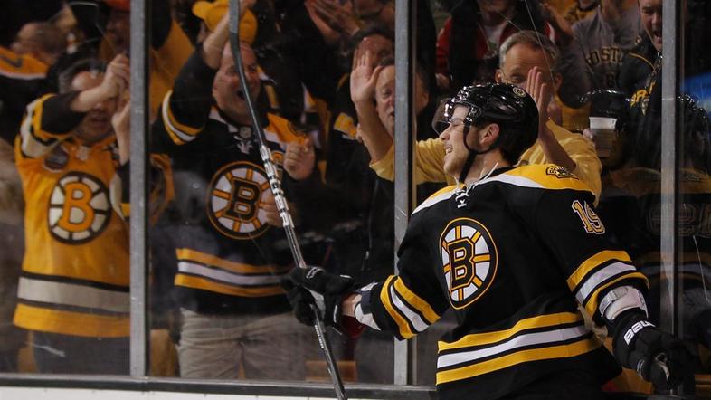 Boston je slavil s 3:1 in skupno vodi s 3:2. (Foto: Reuters)