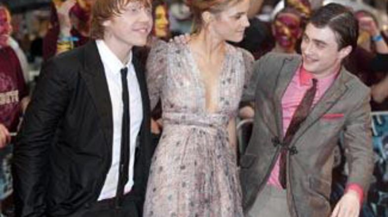 Daniel (desno) s soigralcema trenutno promovira predzadnji del Harryja Potterja.