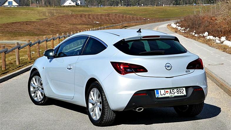 Opel astra GTC