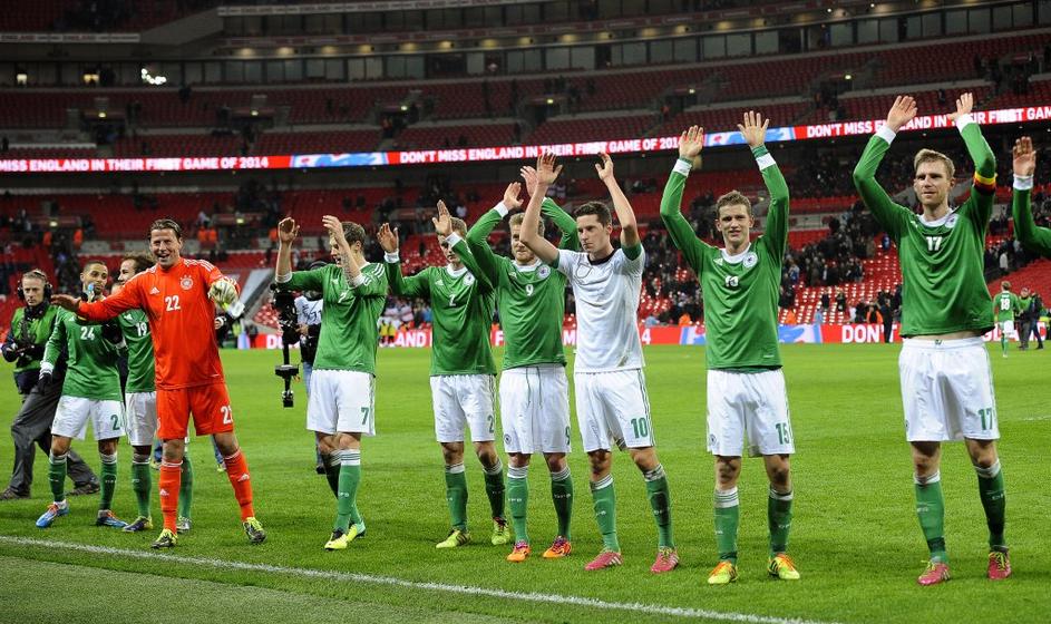 Anglija Nemčija prijateljska tekma Mertesacker Weidenfeller Wembley