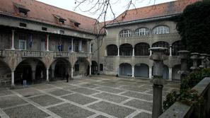 ljubljana 15.02.11 lazni preplah na ssof, srednja sola za oblikovanje in fotogra