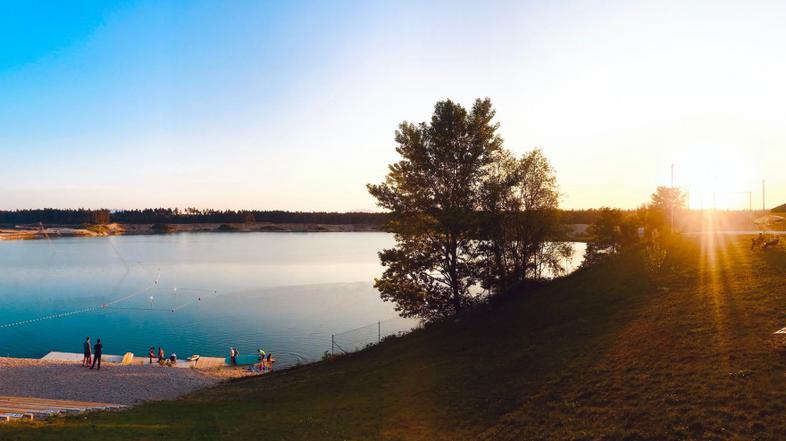 jama Pleterje Zeleno jezero