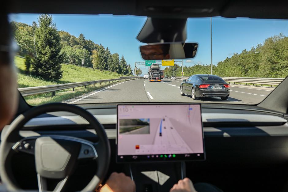 FSD Tesla, samodejna vožnja | Avtor: Saša Despot