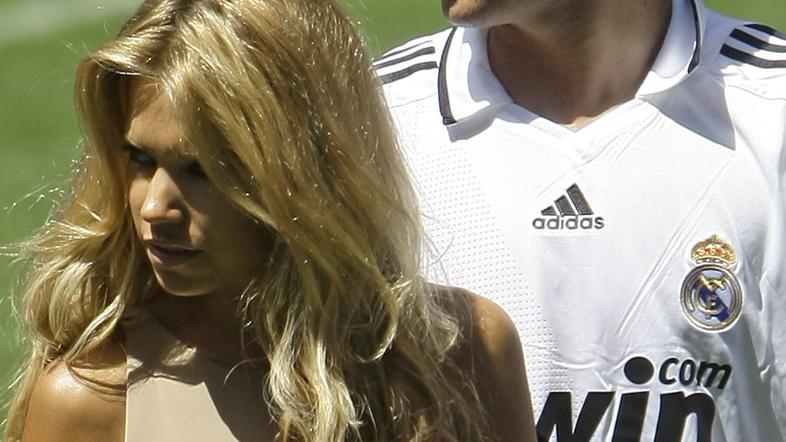 nizozemska televizijska osebnost in model Sylvie van der Vaart, žena Rafaela van