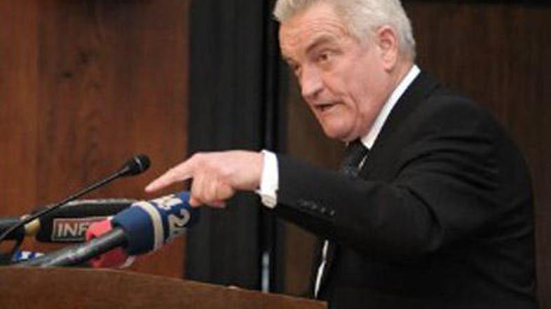 Grill meni, da je bilo delo ministra v preteklem letu usmerjeno izključno v prip