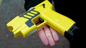 taser električni paralizator