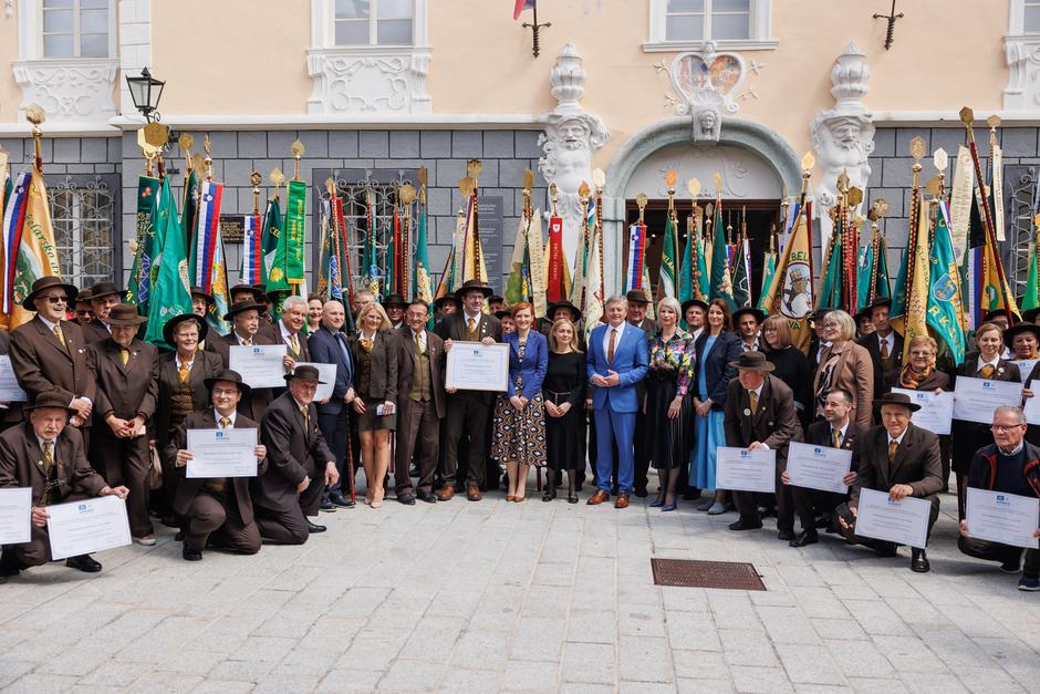 Slovensko čebelarstvo, Unesco, listina, | Avtor: FB Ministrstvo za kulturo/STA