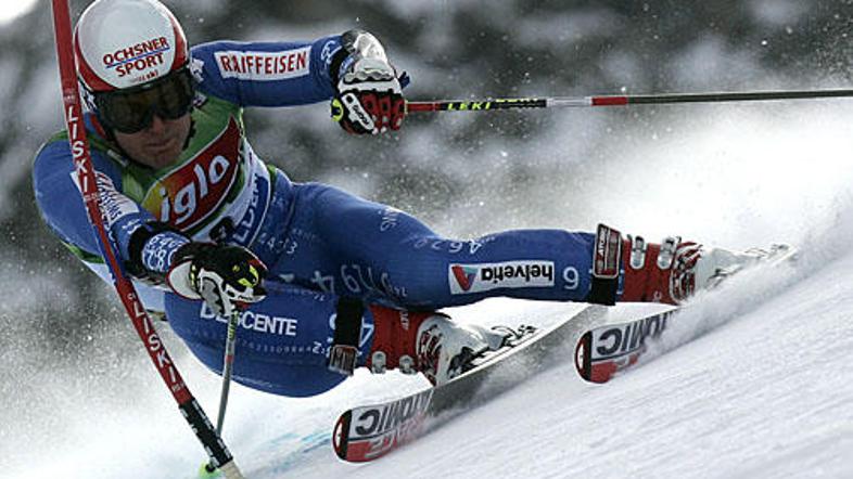 Superkombinacija je pripadla Švicarjem: Didier Cuche je dobil smuk, po slalomu p