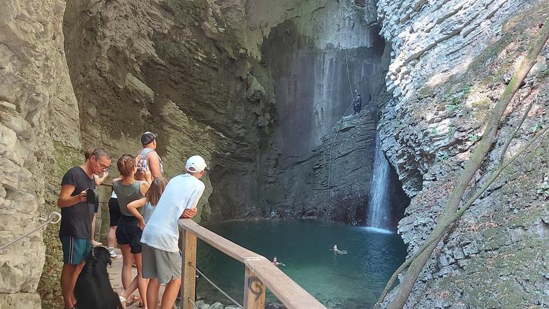 Slap Kozjak, Kobarid, soteskanje