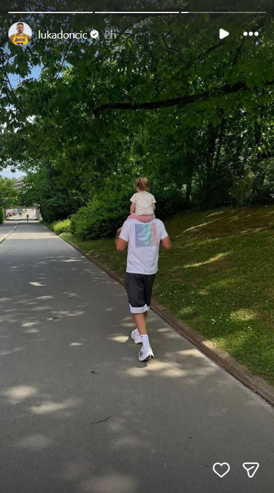 Luka Dončić s hčerkama | Avtor: Instagram/Luka Dončić