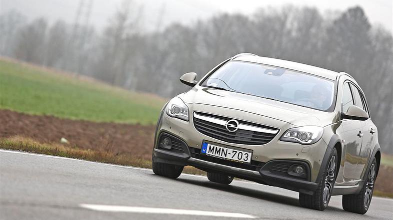 Opel insignia country tourer