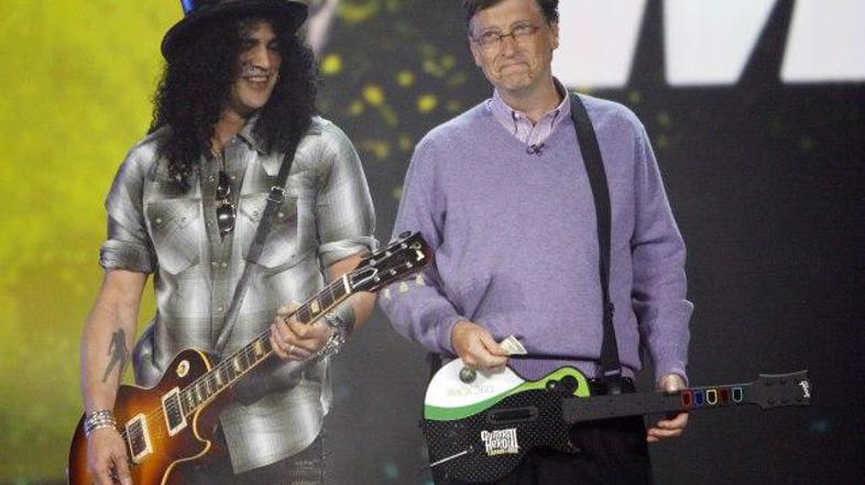 Kitarist skupine Velvet Revolver Slash in Bill Gates sta na sejmu CES tudi skupa
