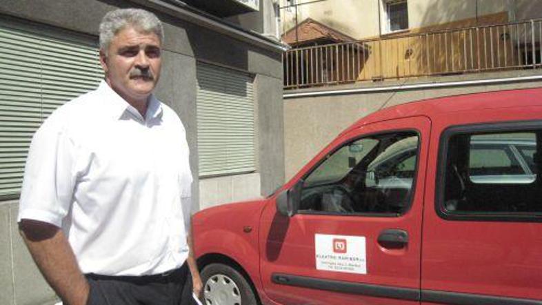 Jurij Tretjak pojasnjuje, da v sindikatu nasprotujejo vladnemu predlogu o reorga