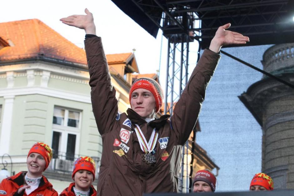 Prevc Kongresni trg sprejem smučarjev Smučarska zveza Slovenije | Avtor: Saša Despot