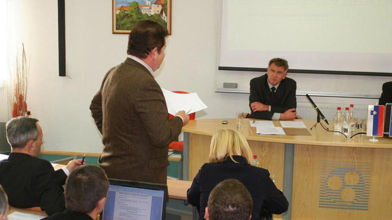 Udeleženci včerajšnjega srečanja v Črnomlju so se strinjali, da morajo vsi Belok