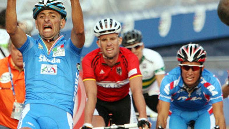 Paolo Bettini bo nekaj časa na bolniški.