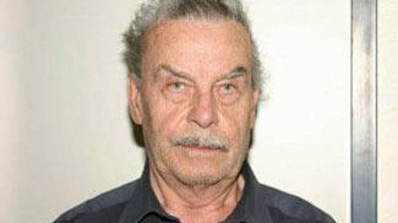 Elisabethin oče Josef Fritzl je poskušal že nekajkrat kontaktirati Elisabeth in 
