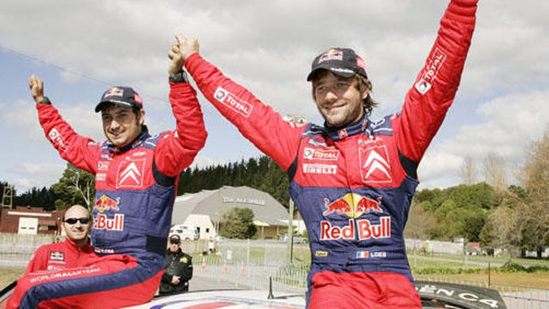 Sebastien Loeb (desno) in njegov sovoznik Daniel Elena sta se tako veselila zmag