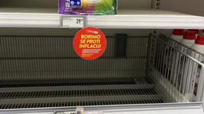 Prazne police, Spar s polic vrgel izdelke Henkel, Persil