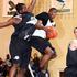 Deuce Bello dunks 190 cm 17 let