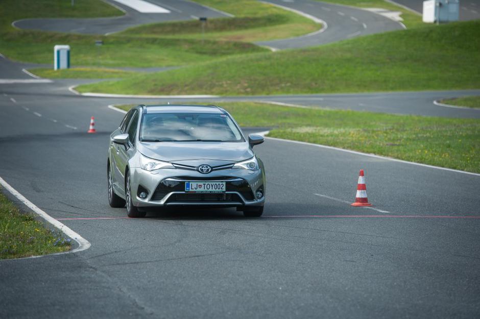 Test zaviranja v AMZS Centru varne vožnje na Vranskem. | Avtor: Anže Petkovšek