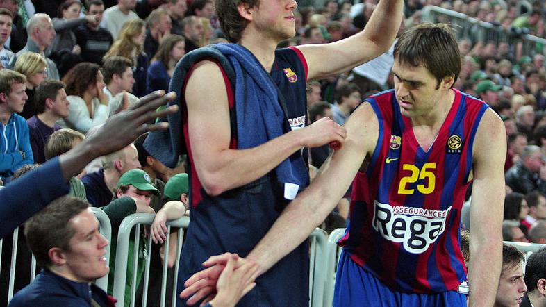 Erazem Lorbek ob čestitkah Jake Lakoviča. (Foto: Boštjan Tacol)