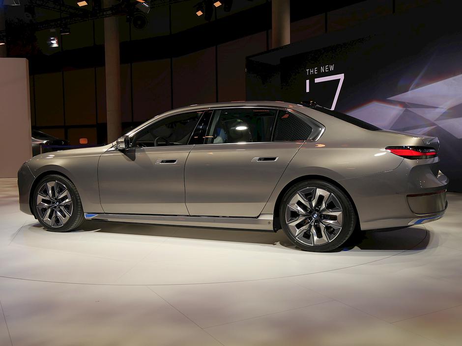 BMW serije 7, i7 | Avtor: Matija_Janežič