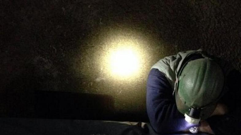 Rudar praznuje abrahama med štrajkom  v Rudniku Trbovlje-Hrastnik