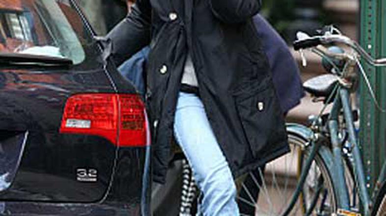 Sarah se je odločila, da gre naprej.