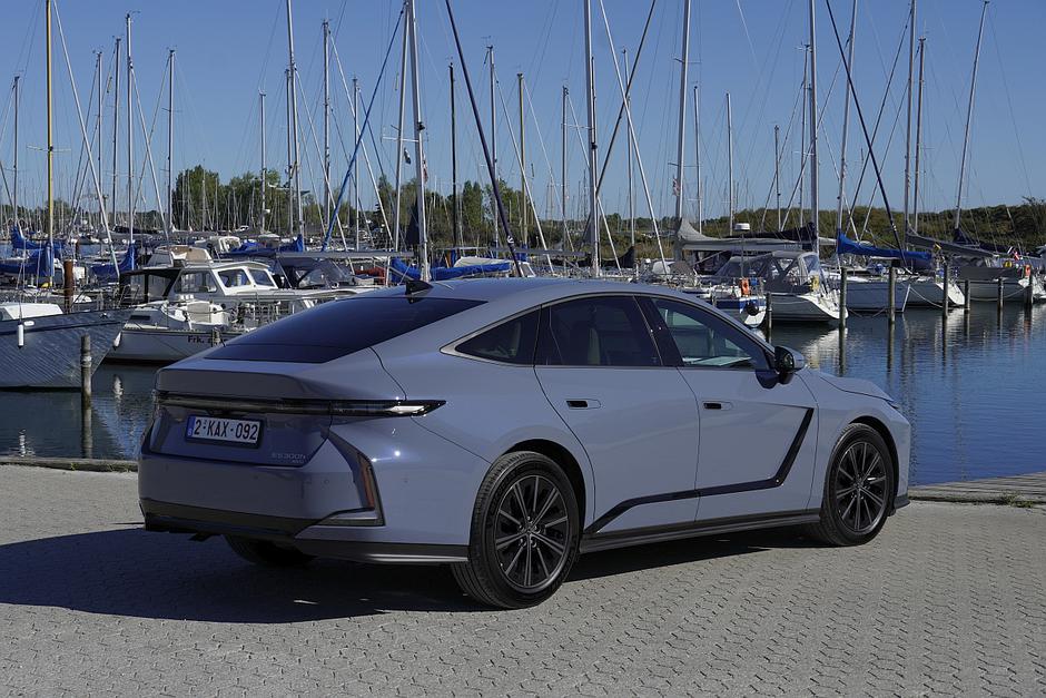 lexus ES | Avtor: Matija_Janežič