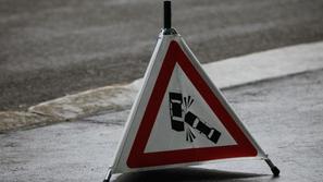 prometna nesreča znak