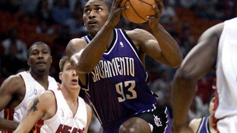 Rona Artesta je na tekmi s klopi spremljal šestletni sin, ki mu je delil tudi na