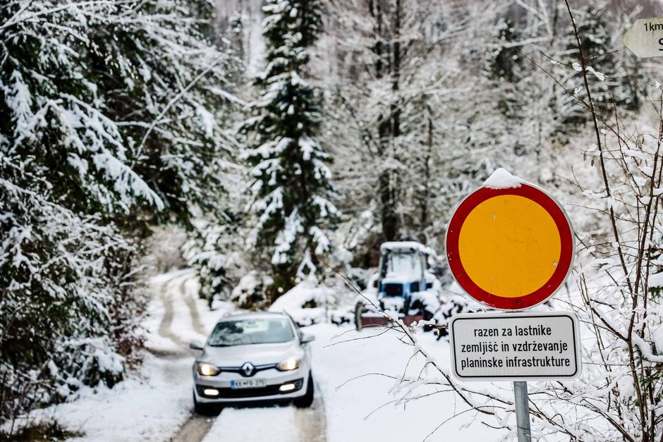 cesta na Jermanco | Avtor: Saša Despot