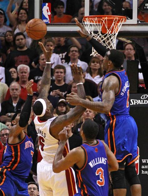 LeBron James in Amare Stoudemire
