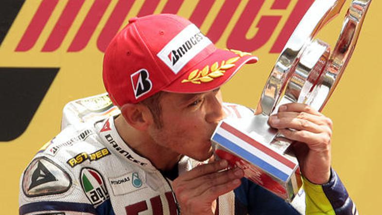 Valentino Rossi pravi, da lahko zmaguje še do svojega 34. leta.