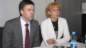 Vložek občine je prevelik, neznank pa je preveč, menita Gregor Macedoni in Vida 