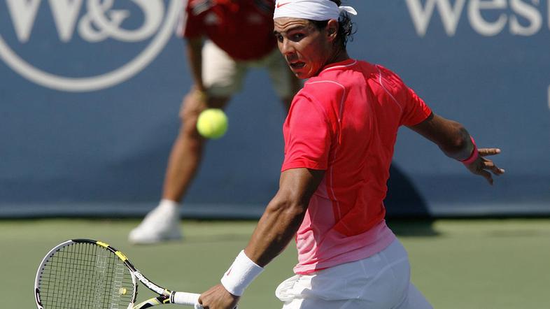 Benneteau je prvega igralca lestvice ATP pošteno spotil. (Foto: Reuters)