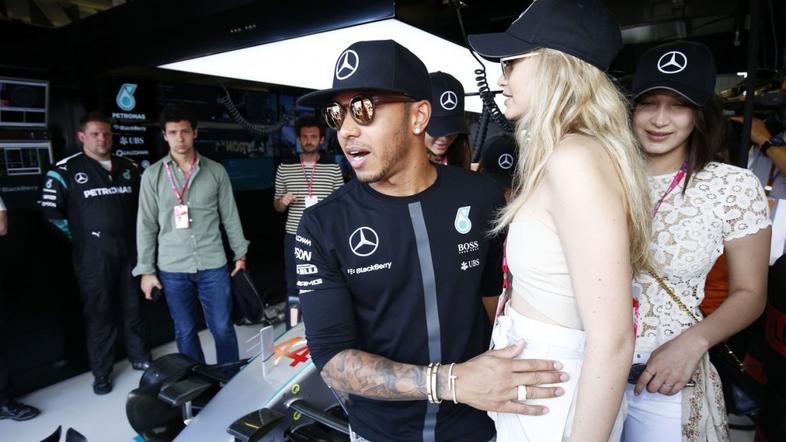  Gigi Hadid, lewis hamilton