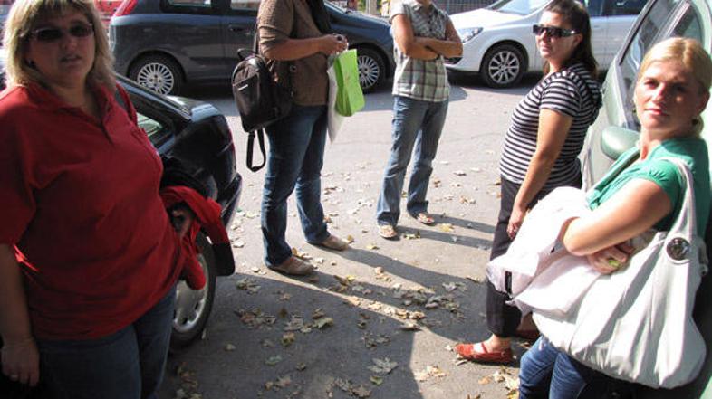 Delavke Iskraemeca včeraj pred popoldansko izmeno še niso bile uradno obveščene 