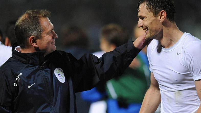 Selektor Matjaž Kek ima z bazo v Hyde Parku za zdaj več sreče kot njegov nasprot