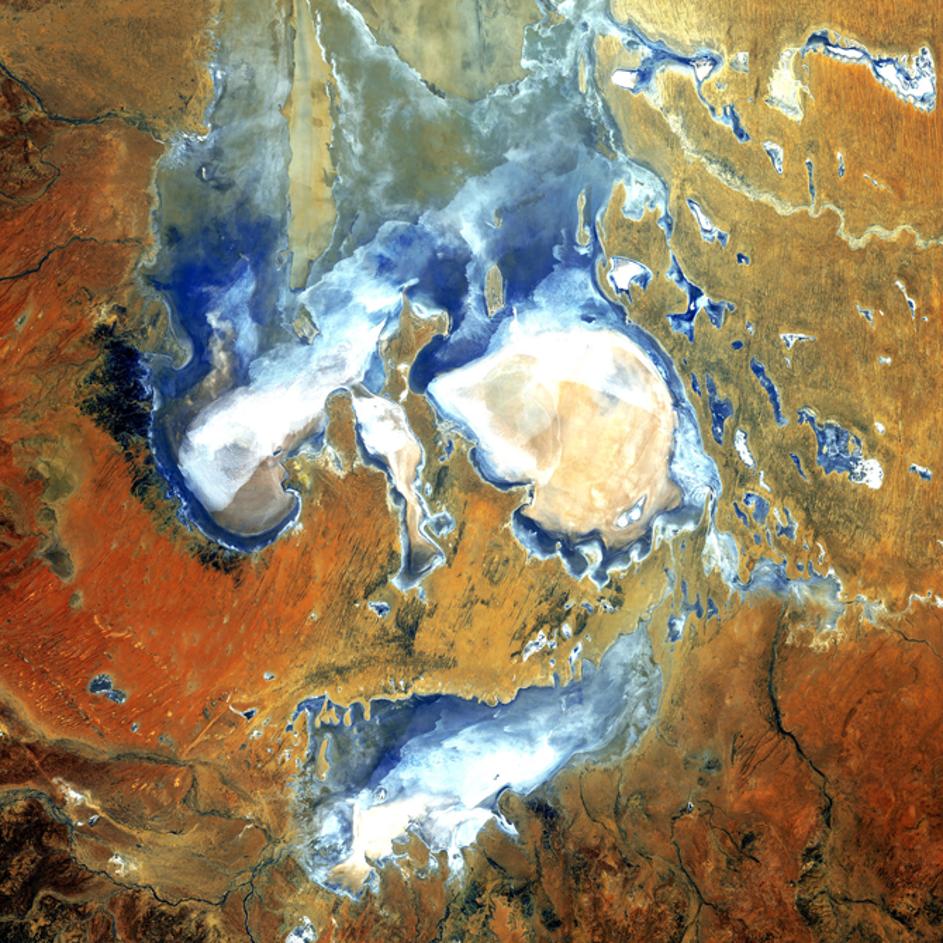 lake eyre landsat