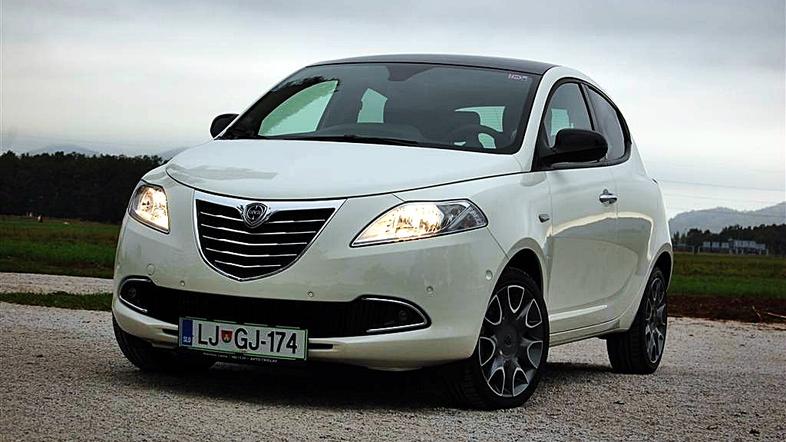 Lancia ypsilon