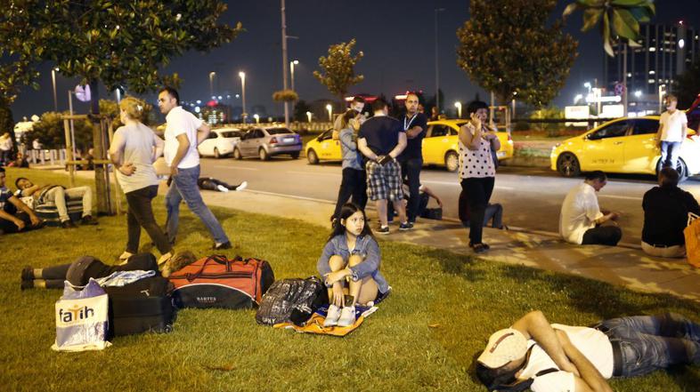 Napad na letališče v Carigradu